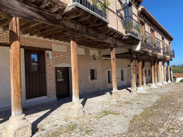 Infanta Isabel Apartament *