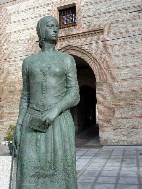 Infanta Isabel *